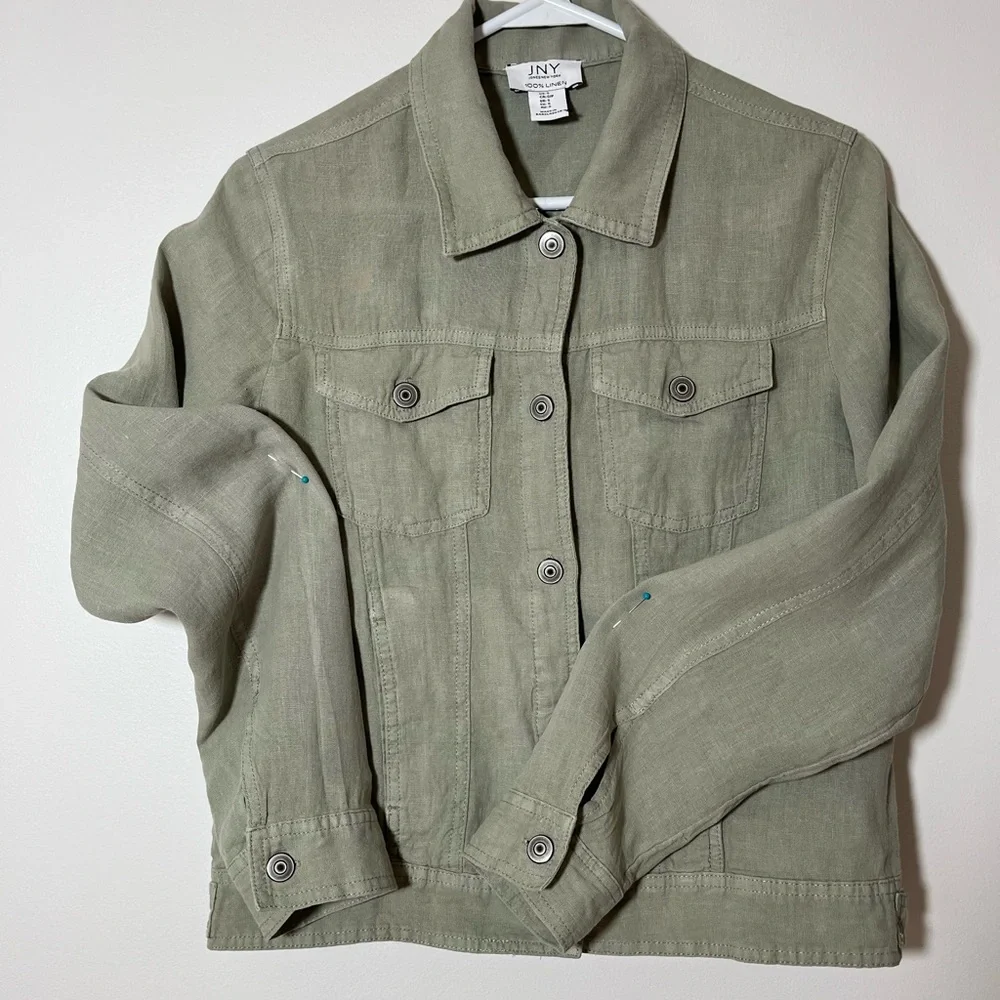 Jones New York Linen Button Down Jacket 
Size Small - Picture 3 of 6